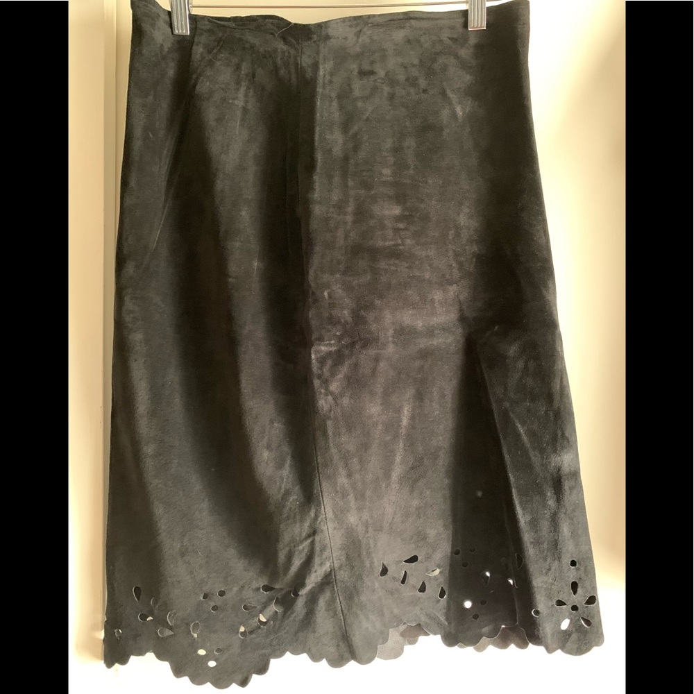Single suede pencil skirt